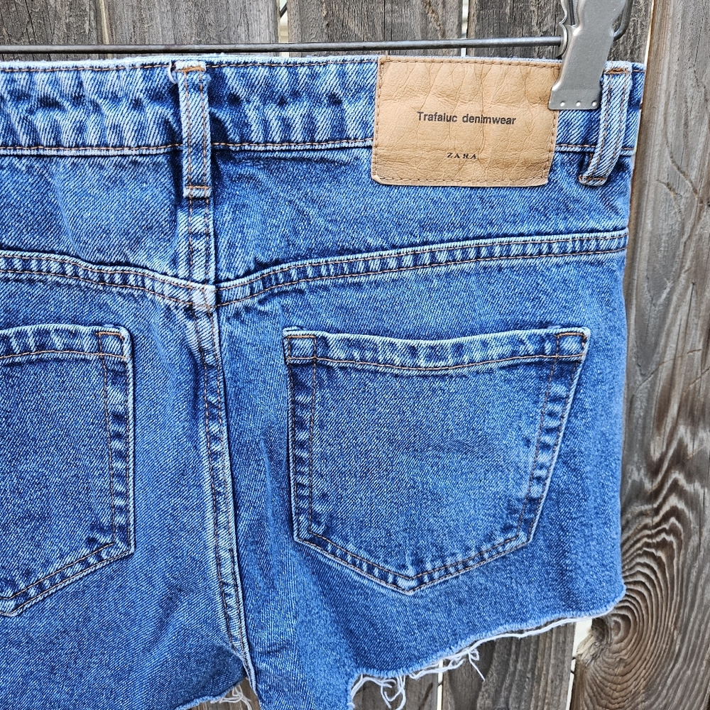 Zara Women's Distressed Blue Jean Shorts Size 4 - Picture 16 of 16